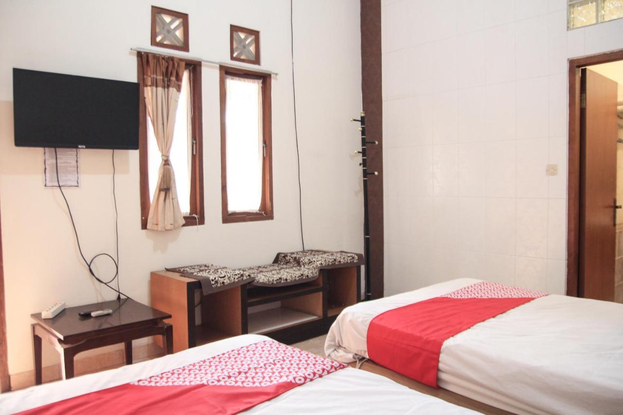 Oyo 497 De Tropis Family Residence 2* Bandung